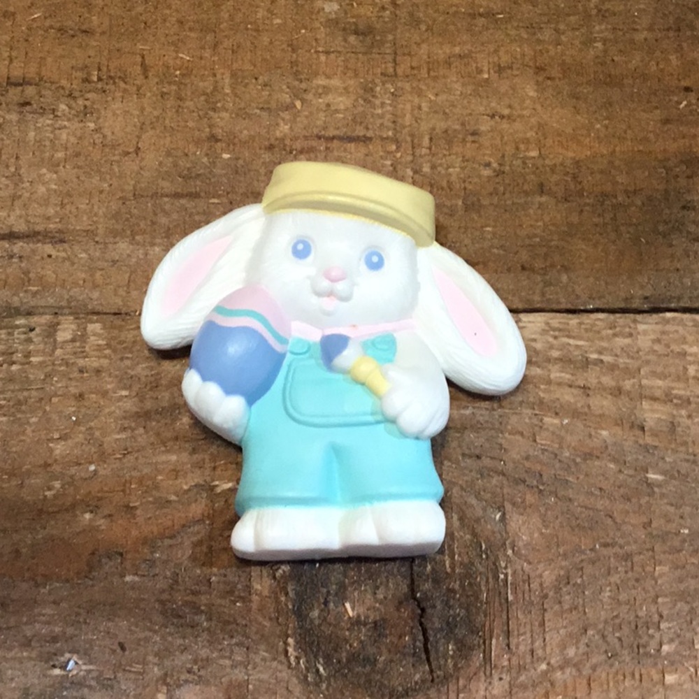 Vintage Hallmark Cards Easter Bunny Pin
